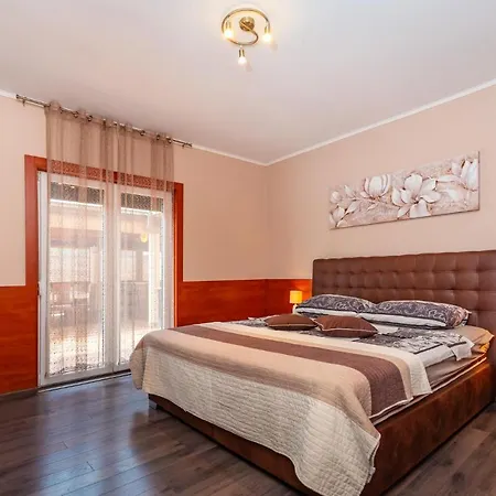 Amazing In Galovac With Kitchen بيت للعطل Galovac (Zadar)