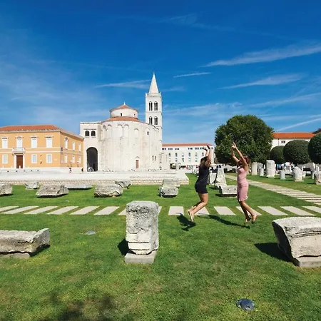 Amazing In Galovac With Kitchen * Galovac (Zadar)