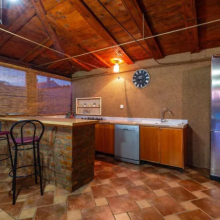 بيت للعطل Amazing In Galovac With Kitchen