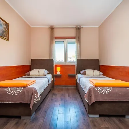 بيت للعطل Amazing In Galovac With Kitchen Galovac (Zadar)
