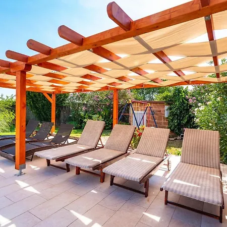 Amazing In Galovac With Kitchen Holiday home Galovac (Zadar)